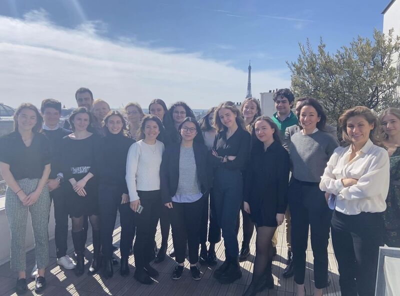 AledParis's tweet photo. Le #MasterALED remercie grandement Me Cécile Dupoux et Me Astrid Zourli, associées du département #Restructuring du cabinet @HoganLovellsFR pour leur accueil. Ce séminaire leur a permis de découvrir une #restructurationsociale au travers d'un #plandecession.#FXL #IEJParis1 https://t.co/kz2B5hwiwZ