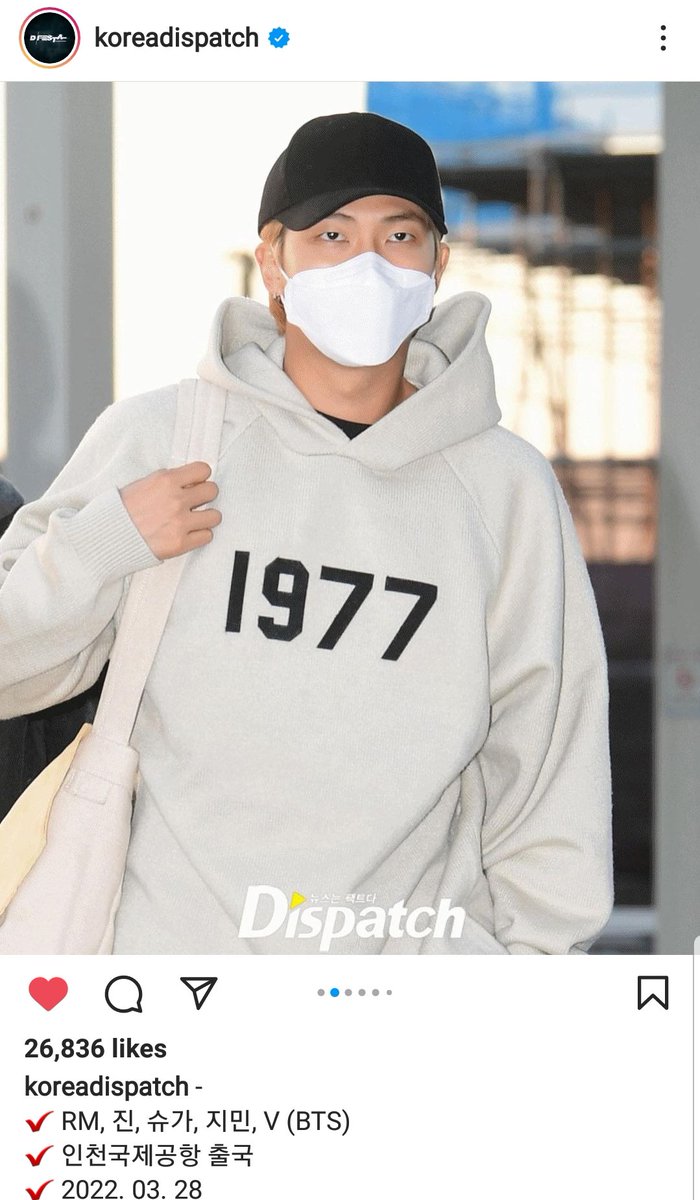 Namjoon_RMdawo's tweet photo. #RM  220328
#NamjoonUpdate  
Korea Dispatch Instagram update

#Dispatch:
📸.https://t.co/eANrPRL21a

📸.https://t.co/KD7OKbZMqq

#Naver article:
📌.https://t.co/tHW5wvHFvz

Please like and comments
#방탄소년단RM #BTS #남준 #알엠 #NAMJOON @BTS_twt https://t.co/yg2R13nYR1
