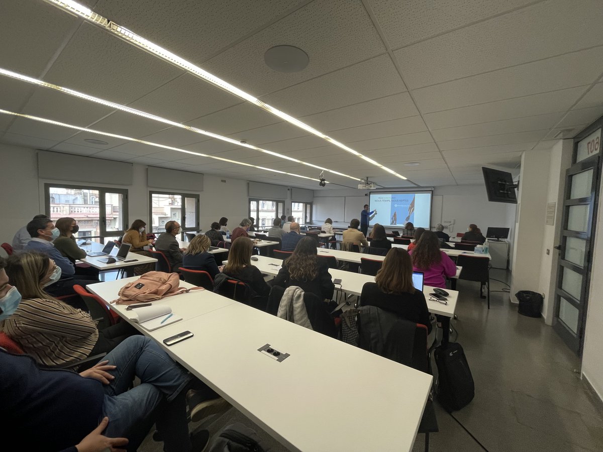 Avui s'ha celebrat la trobada de presentació de candidatures al Premi Impacta, que enguany reconeix projectes relacionats amb el benestar.

Gràcies a les 12 organitzacions que hi heu presentat candidatura!

El 30 de juny coneixerem el projecte guanyador a la gala dels #PremisFH