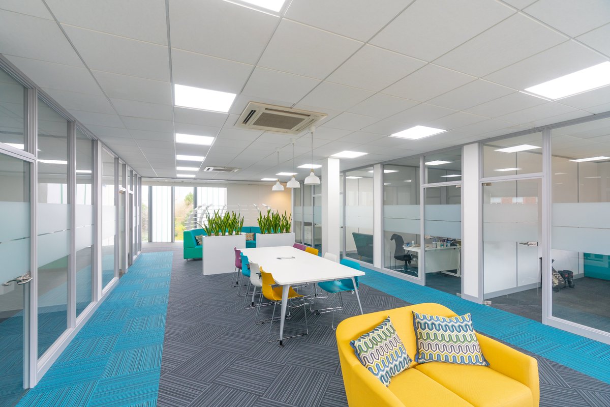 LSPsocials's tweet photo. Whether you’re looking to take the initial step from box room to #coworking space or are expanding to a suite of #offices, our spaces can flex to suit all business needs. Speak to the LSP team today:
📞0151 268 6837
📨enquiries@liverpoolsciencepark.co.uk
📲https://t.co/8TXZs26Ws9 https://t.co/J9z06AV3zZ
