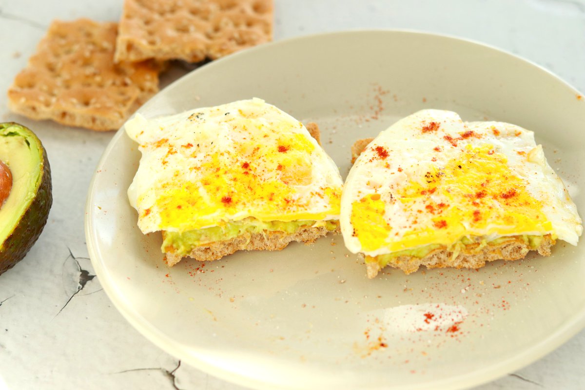 CDelightfulness's tweet photo. {NEW} Can’t decide what to eat for #breakfast? Let me help you out with this ultimately delicious and easy #avocado toast #recipe. #HealthyEating #HealthyFood #easyrecipes https://t.co/aRERrBuw14 https://t.co/hiqwTlDcQW