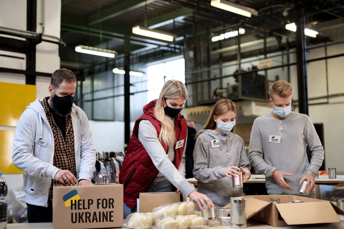 Clusters_EU's tweet photo. 📢#EUClustersSupportUkraine🇺🇦
Many initiatives were created to assist #Ukraine🇺🇦, among the clusters in Poland 🇵🇱, associated with @KlastryPolskie:
👉@asseco_pl
👉@PolskaGrupaMoto
👉@lifescience_pl
#HelpforUkraine https://t.co/oyAI26cNuC