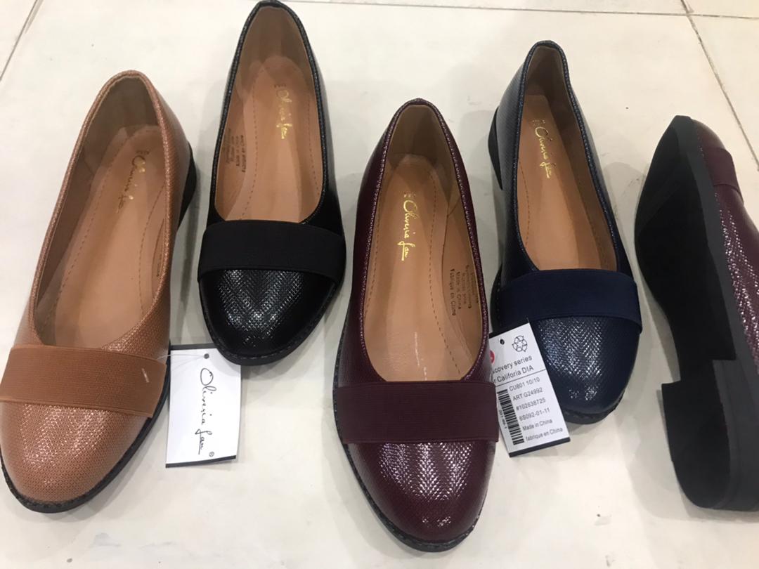 AdageorgeA's tweet photo. Ladies flat shoes.
All size available
38-42
Price ..6500

Will Smith
The Rock
#FridayKiss 
#GirlTalkZA 
#WillAndChris 
#WildsideOutNow https://t.co/fI2AOxzNXA