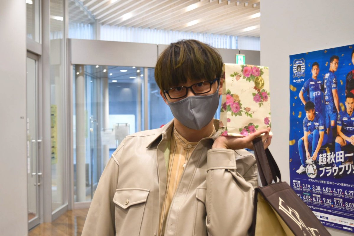 kai0329akita's tweet photo. 月曜rugmix、見学行ってきました!
代打ラスト回ということで今日はゲストさん多め✨
改めてササキさんの人脈の多さ、トークの引き出しの凄さに圧倒された回でした😆🎵
来週はーちゃん復帰!駆けつけねば🏃
#ねじ
#ササキユーキ
#MatingRhythm
#長谷川瞬
#ちぇす
#mixafm
#fmakita
#エリアなかいち https://t.co/9CTJK0yLNb