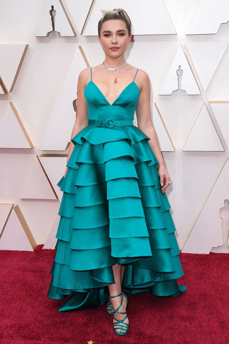 picsfpugh's tweet image. Remembering this iconic look 2 years ago 💜 #oscars2020