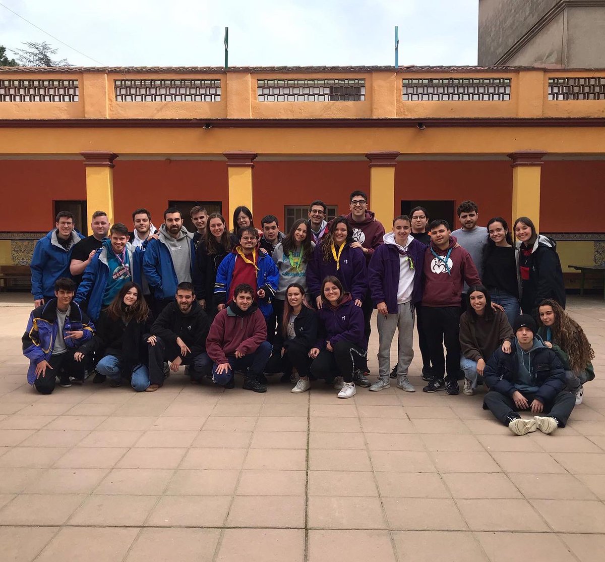 maristesenxarxa's tweet photo. 🧡Aquest cap de setmana @FAJMACOR ha realitzat la Trobada Formativa 2022. Dos dies de formació on els monitors/es han realitzat tallers en els àmbits formatius de psicopedagogia, gestió, tècnica de lleure, comunicació i educació ambiental. 
Un gran cap de setmana en formació🤩 https://t.co/arn1gnzYqZ