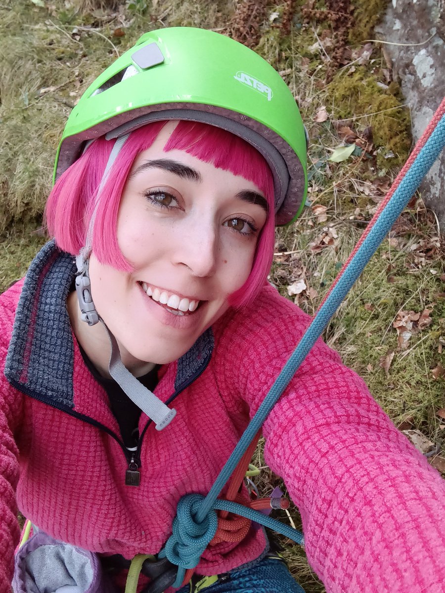 hannahfirmin's tweet photo. Awesome adventure in the Lake District 😊 https://t.co/hMtariBTIs