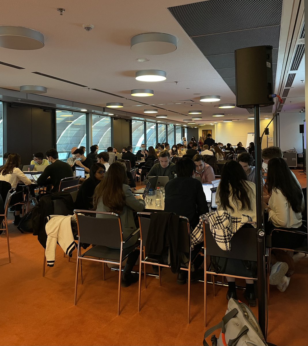 Redstone X @LBS Last week, 70 students from LBS came to Berlin for a business challenge Redstone organized on the topics of ESG processes and impact measurement. We hope you had a great time in Berlin! #VentureCapital #business #students #exchange #London