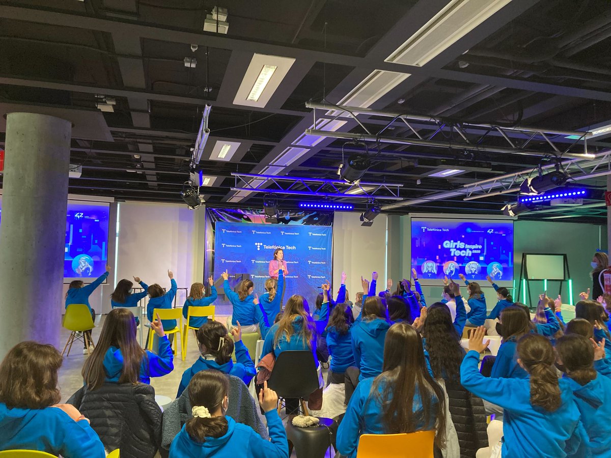 42MadridFTef's tweet photo. 👋 ¡Hola! ¿Qué habéis hecho este finde?

Nosotros hemos celebrado #GirlsInspireTech junto a @TelefonicaTech y 50 niñas de entre 10 y 14 años para fomentar el interés por la #tecnología y las carreras #STEM. Talleres sobre ciberseguridad, IA, blockchain, programación... https://t.co/qBdxxBCL4q
