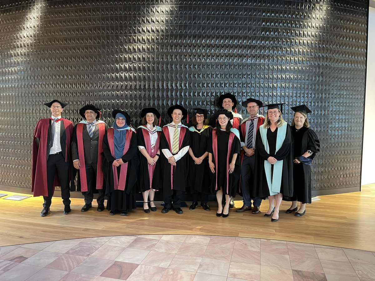 Better late than never! Graduation day with this crew <a href="/MonashPharm/">Monash Pharmacy & Pharmaceutical Sciences</a>  <a href="/CentMedUseSafet/">CMUS</a>