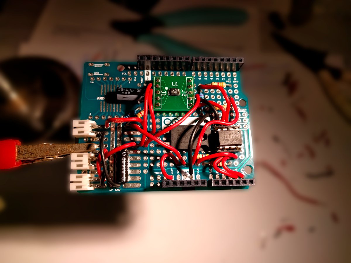 albgonper's tweet photo. A decade ago, this project wouldn't have been possible in this way. But nowadays, with the components and PCB processing services from @seeedstudio, and the boards from @particle, anything is virtually possible. Even with few resources at hand. #IoT #Maker https://t.co/9ORwNJr1Gu