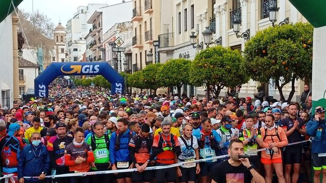 ANLH_JOMunilla's tweet photo. 📰 ACTUALIDAD | RONDA. Una legión de 5.000 deportistas. Ronda celebra con récord de participantes su XVII HOLE, antesala de los 101 kilómetros https://t.co/eecWHHM86D (vía @DiarioSUR) #LaLegión #BRILEG #HOLE2022 https://t.co/lADHJAjcnK