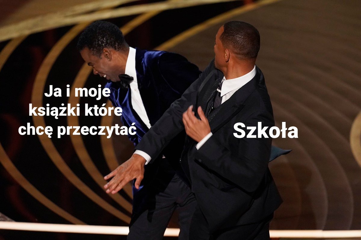sheraaxv's tweet photo. Czekam już na wakacje 😩 #TwitteroweKsiazkary https://t.co/BDgIpgrMFI