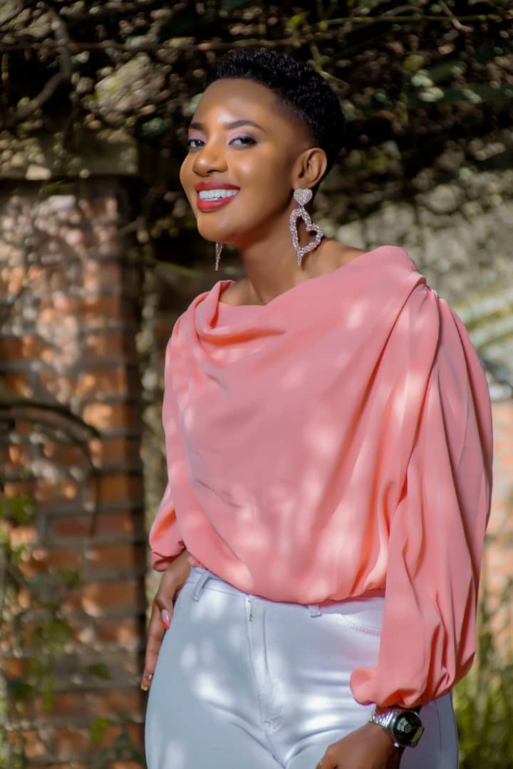 (If you have Love💖 say yes I have👍)
              #LoveNona 🔥 still Trading ✌️ #Kingambe #Ekiteso #Nkuvunana #Wewano