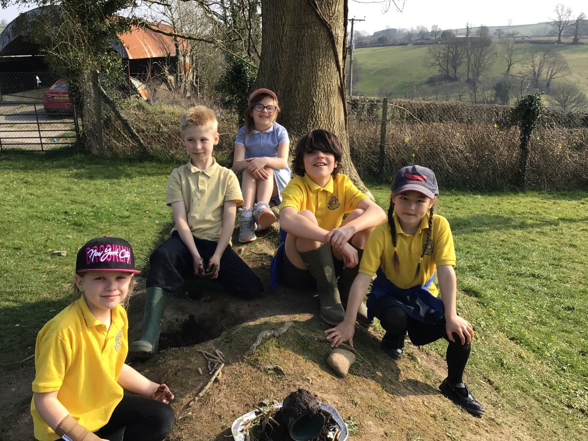 BroBrynach's tweet photo. KS2 pupils enjoyed re-creating the garden where Christ rose after his crucification from the Easter story #Easterstory #garden #crucification @_OLW_ https://t.co/9sdChwXYFY