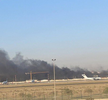 KTUF_KUWAIT's tweet photo. نتمني السلامة لجميع العمال والعاملات من جراء الحريق فى مشروع مطار الكويت الجديد T2
الذي وقع فى سرداب المطار بمساحة 70 ألف متر مرب��
#الكويت
#حريق_مطار_الكويت_الجديد https://t.co/xG9anAhgBl
