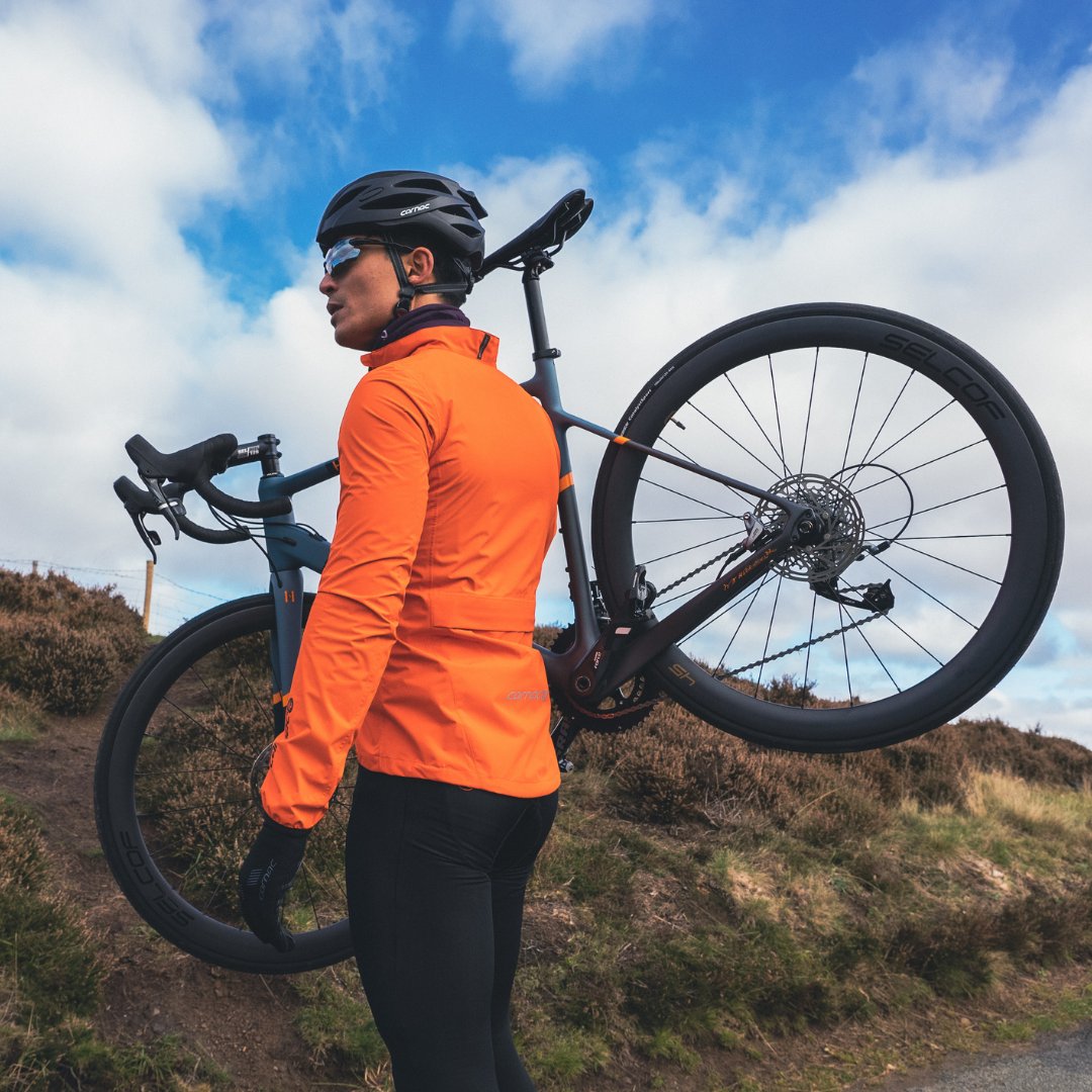 The Holdsworth Corsa in burning charcoal. We’d go as far to say the Corsa is the best race bike Holdsworth have ever made! #planetx #holdsworthbikes #racerbike #zappicorsa #cyclists #cyclinglife #lovecycling #bikephotography #instacyclingcommunity #cyclingpicoftheday