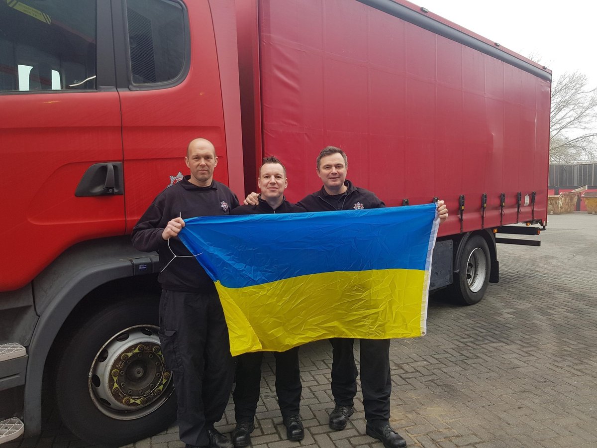 SurreyFRS's tweet photo. 👏👏👏A huge, huge thank you to everyone who donated to #Fordbridge Fire Stations temporary donation hub for #Ukraine. The team were inundated with support and goods from the off. 

A big thank you and well done to the team who dedicated time and effort towards this initiative. https://t.co/x1S4GYGCa5
