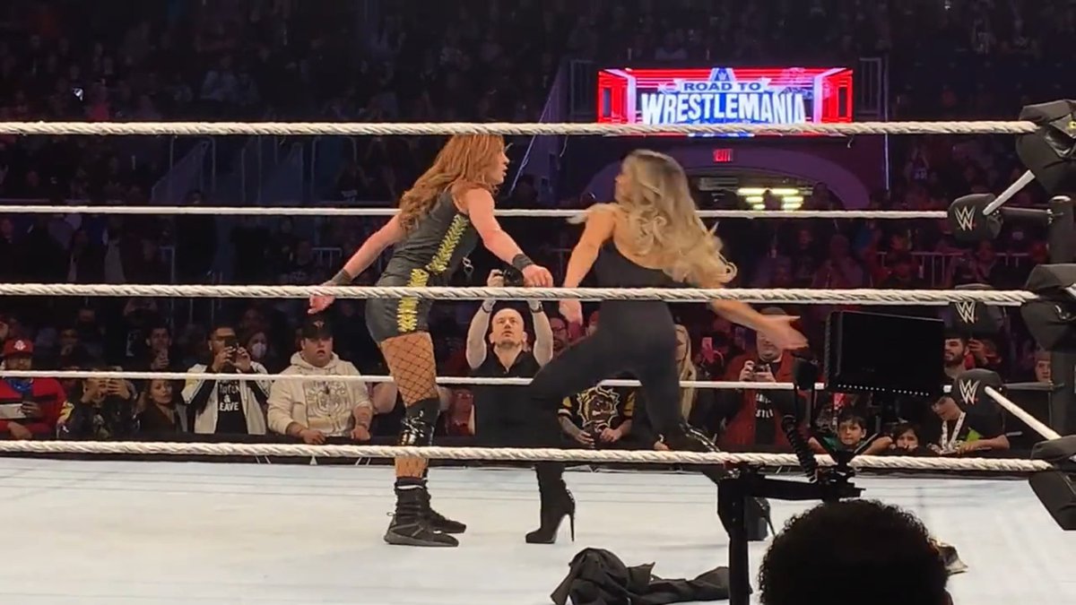 Trish Stratus Slaps Becky Lynch At WWE Live Event In Toronto [VIDEO]

Watch: https://t.co/7l2xOhgRst

#WWE #BeckyLynch #TrishStratus #WWEToronto https://t.co/S4oQb4mJ4p