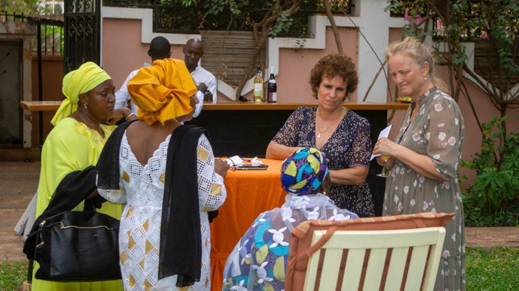 NLauMali's tweet photo. #IntegrityIcon célèbre les fonctionnaires les plus intègres du #Mali. 

C’était un plaisir d’accueillir les lauréates de 2021 pour échanger sur l'#intégrité!

Nos félicitations aux finalistes &amp; au Icon 2021, M. Famakan Cissé, président du tribunal de premier instance de Bla! https://t.co/Mzl0wJlZbO