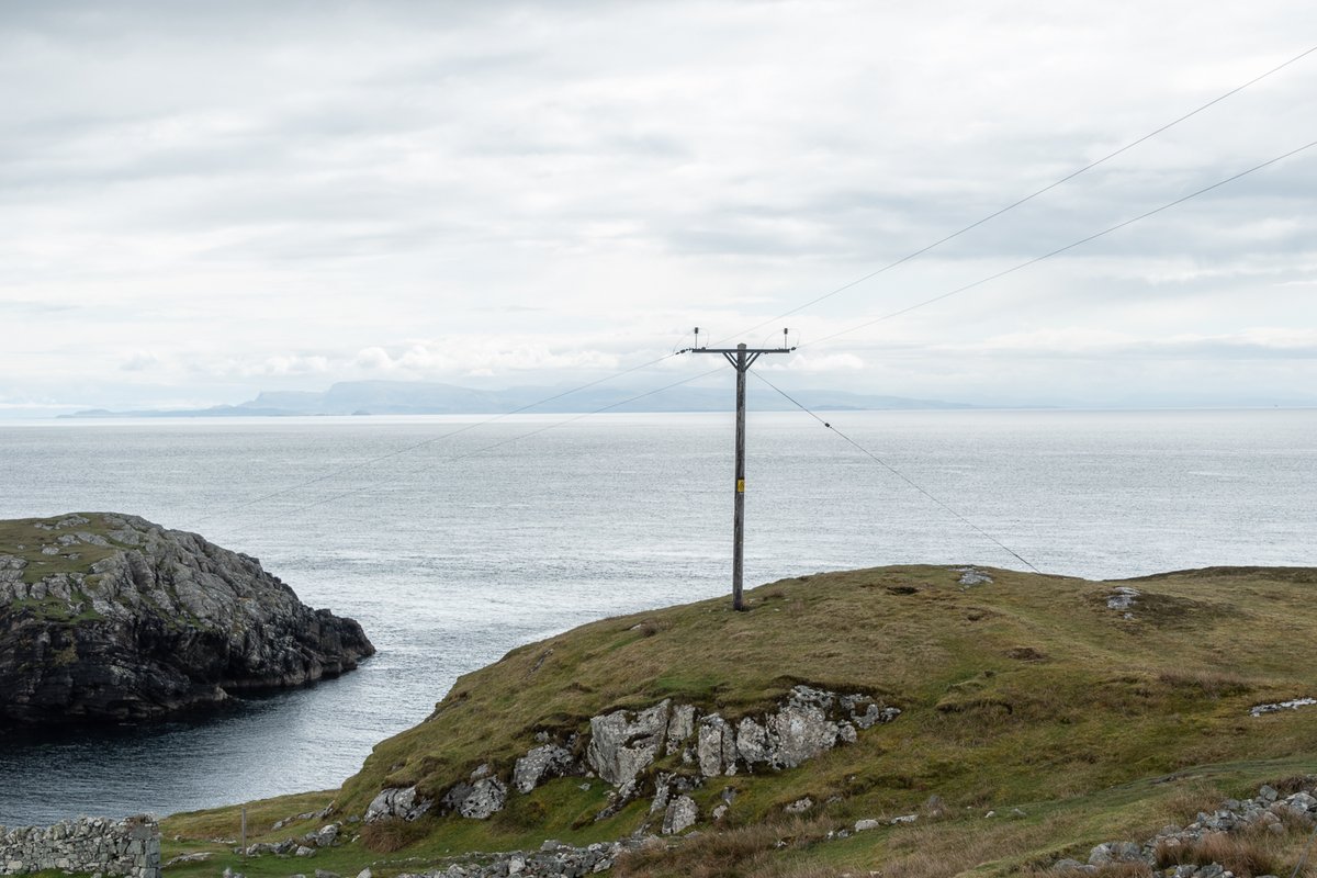 STuerschmann's tweet image. a couple of images taken on the Outer Hebrides a few years ago, one of them was part of the online exhibition Imagining an Island in 2020, you can still view the whole exhibition here: imagininganisland.org
#scotland #outerhebrides #ednapphoto #harrisandlewis #bonniescotland