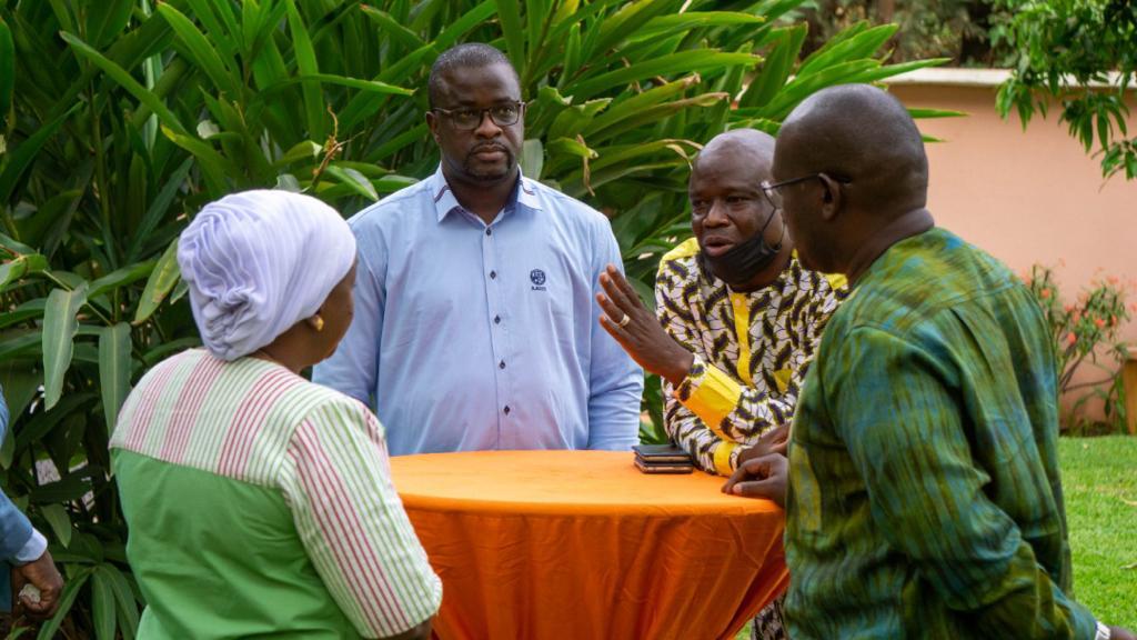 NLauMali's tweet photo. #IntegrityIcon célèbre les fonctionnaires les plus intègres du #Mali. 

C’était un plaisir d’accueillir les lauréates de 2021 pour échanger sur l'#intégrité!

Nos félicitations aux finalistes &amp; au Icon 2021, M. Famakan Cissé, président du tribunal de premier instance de Bla! https://t.co/Mzl0wJlZbO