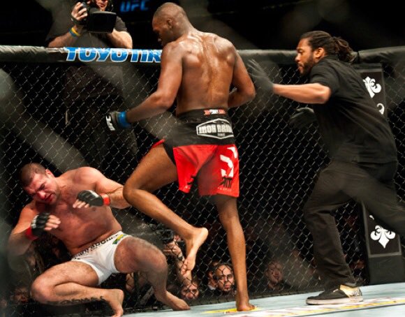 ShoreSzn's tweet photo. Jon Jones in 2011 had the best individual year in UFC history.
Fought 4 times - Bader-Shogun-Rampage-Machida - won all by finish, became the youngest UFC champ at 23, defended his belt twice.
The 🐐 https://t.co/etEU38WIRH
