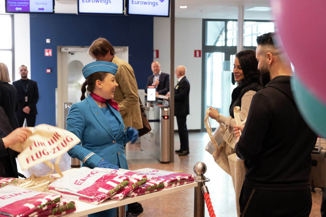 eurowings's tweet photo. First flight from our new base at @Arlanda to Barcelona. Welcome to the #WingsFamily and to a great start. 🛫🇸🇪 https://t.co/GGRkyVIx9u