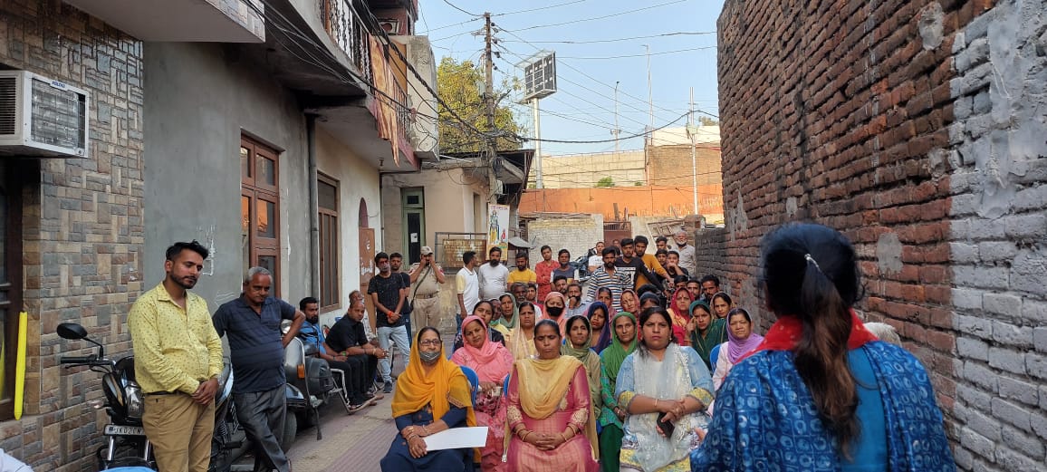 AnjuDogra18's tweet photo. #BoothSamparkAbhiyaan
#ConstituencyJammuEast
#Ward19
#Booth80 https://t.co/pVzxIdcSzR