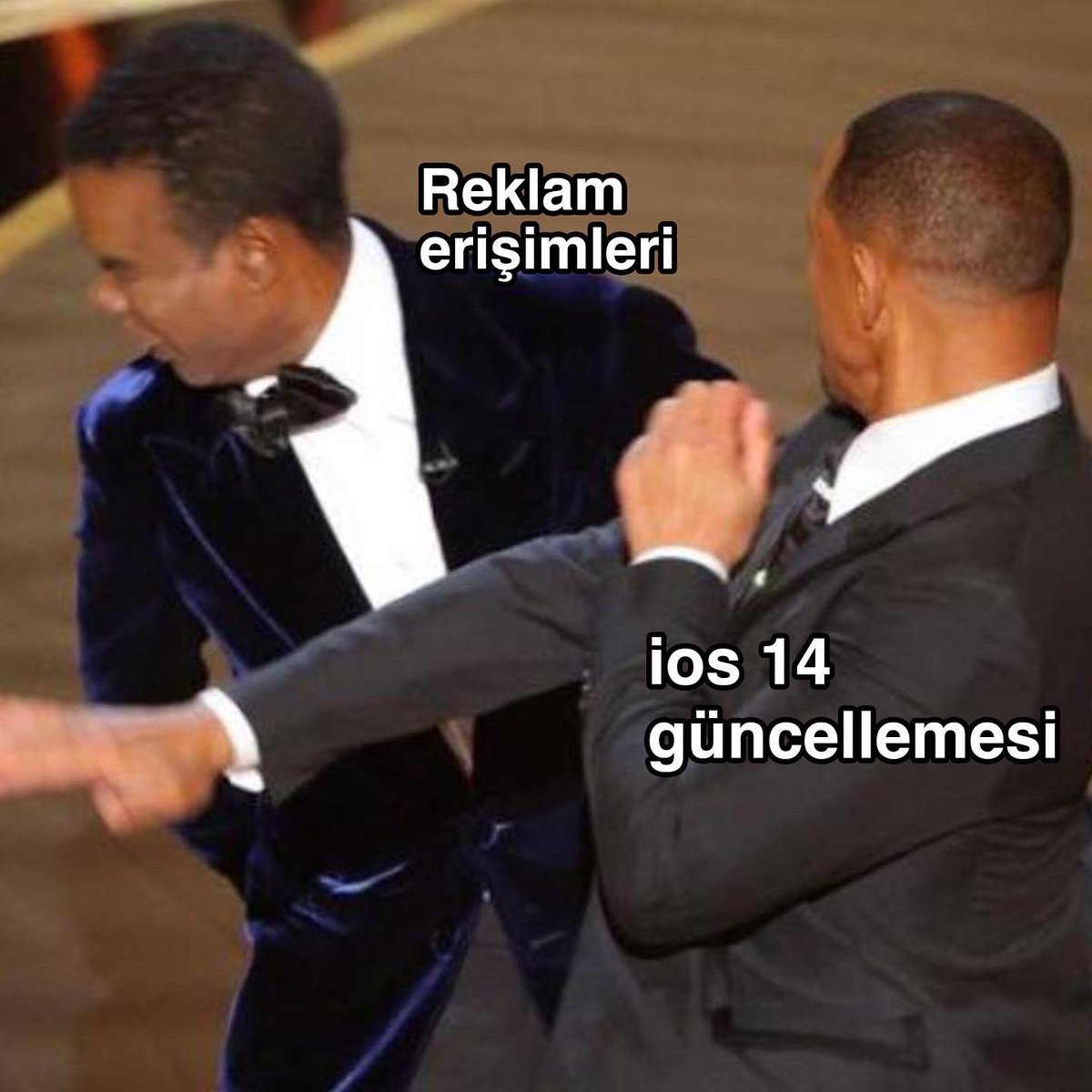 adliveajans's tweet photo. O öldürücü vuruşu en iyi biz biliriz. #Oscars #oscars2022 https://t.co/M9Iy723Tjk
