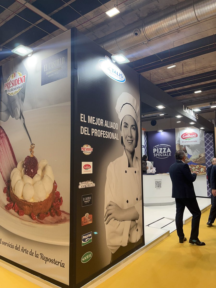 madridfusion's tweet photo. Las marcas de @ChefLactalis están en #MadridFusion2022 para aportar un toque dulce y salado a esta primera jornada. 🍕🧁🧀#LactalisFoodService el mejor aliado del profesional. https://t.co/opv7Aqed7X