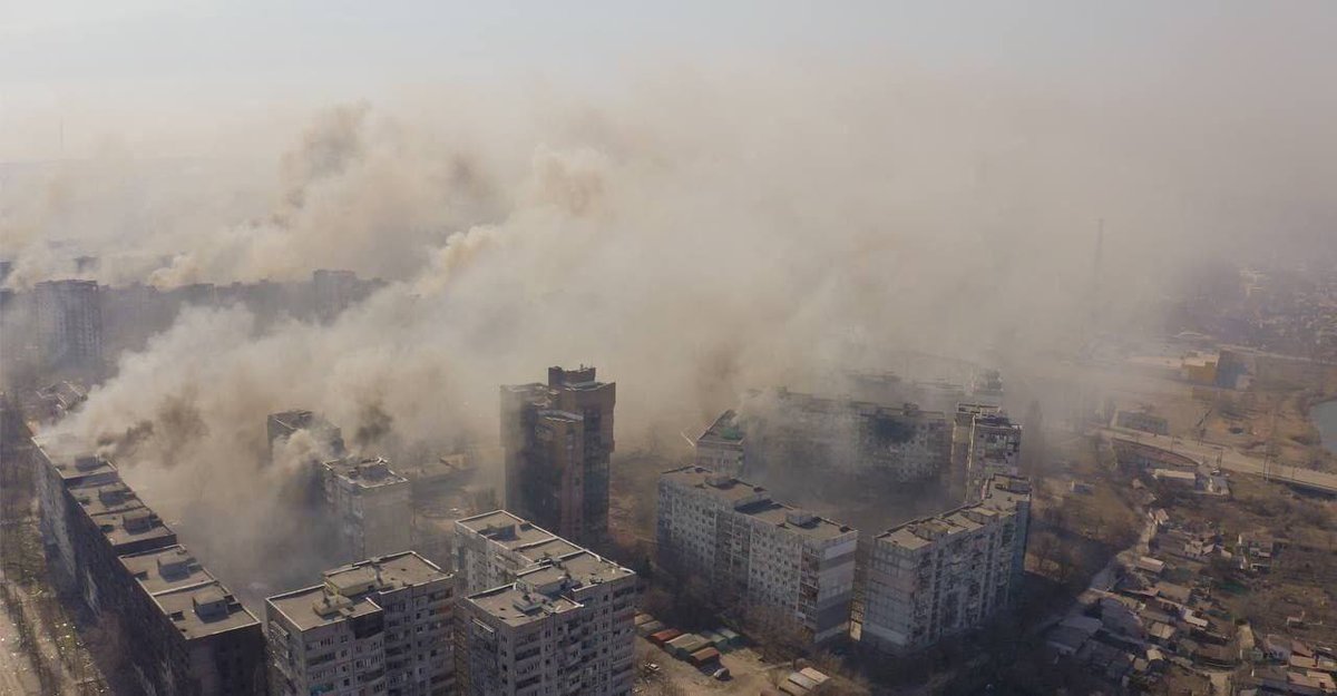EmineDzheppar's tweet photo. This is how #Mariupol, #Ukraine, looks like today. 
#Russian invaders drop 50-100 bombs daily there. It's hard to count civilian casualties. People die from shelling, hunger, dehydration, or literally got shot by Russian occupants when they try to flee the city.
#StandWithUkraine https://t.co/hiP5lb1rmd