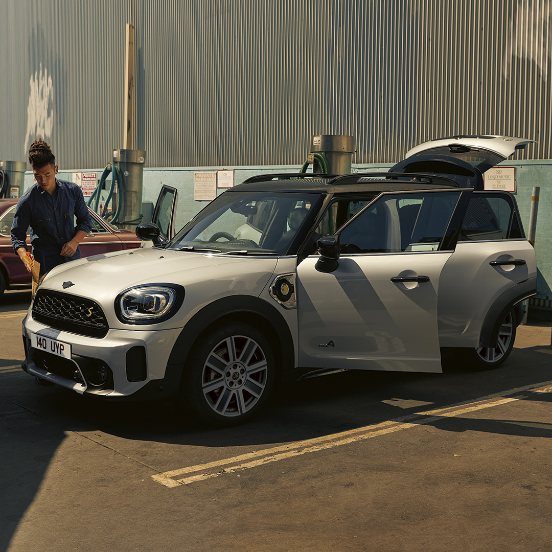 FairfieldMINI's tweet photo. Spark your adventures into life with the MINI Countryman PHEV – available with up to £498 towards your deposit and 5.9% APR Representative. 

View full offer details at https://t.co/iC4tHfetKc

Fairfield MINI is a credit broker not a lender. Ts&amp;Cs apply. https://t.co/lRdbMZ0uks