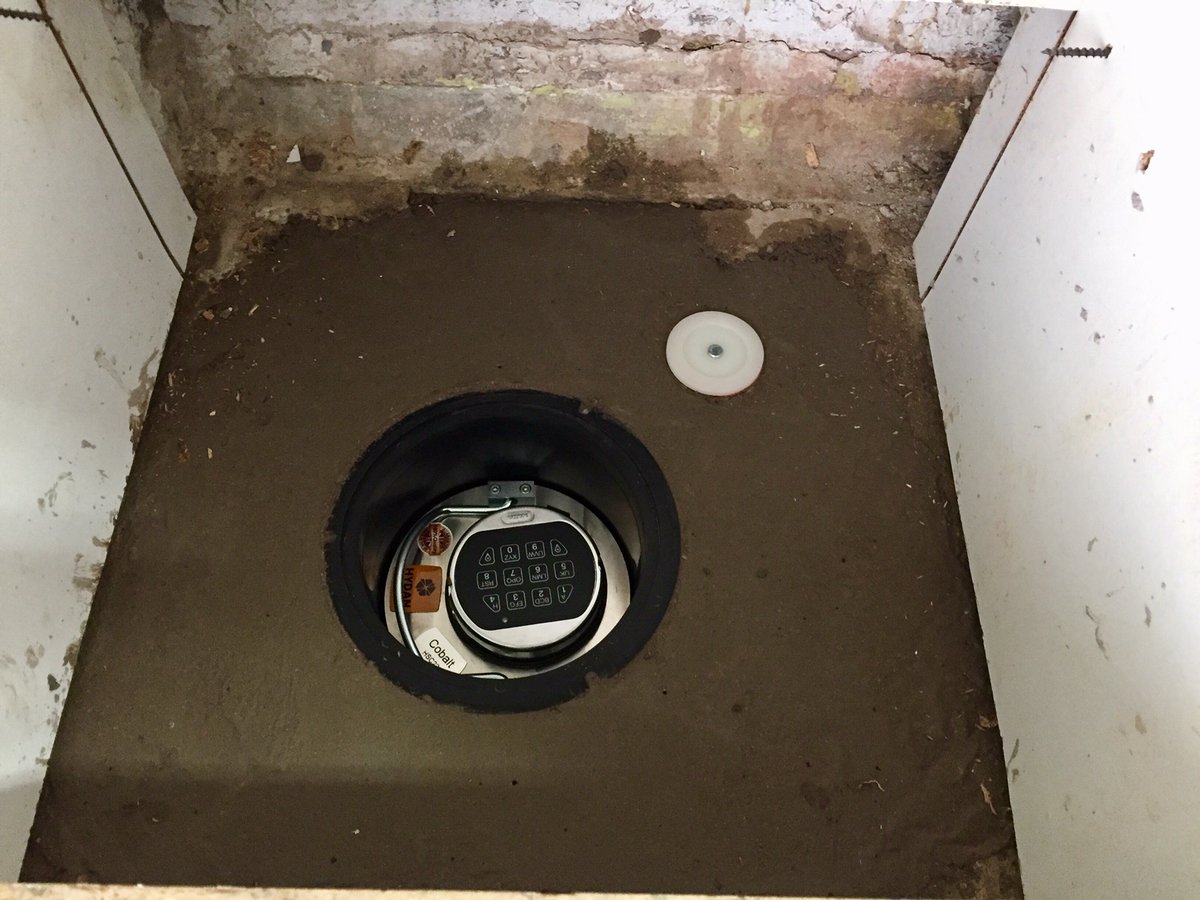 Stevegibson1970's tweet photo. This install is inside the bottom of some kitchen units totally hidden away from prying eyes, in 5 days once dry it will provide the business owner years of secure security for their hard earned takings #Cash #Hydan #Floorsafe #Quality #Installation #Safes https://t.co/QPGmjQ3gQR