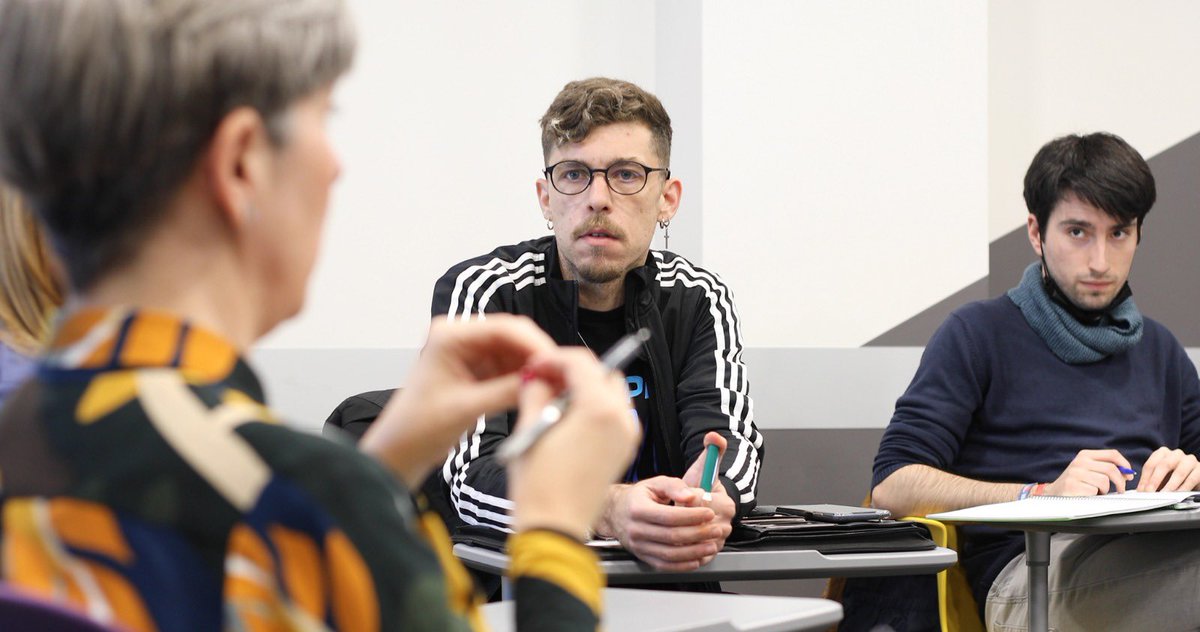 UB_IL3's tweet photo. 📢 Este sábado l@s alumn@s del Master en Gestión de la #Industriamusical del #IL3UB tuvieron una visita muy especial: Antònia Folguera @bzzzbip comisaria y experta en comunicación en @sonarplusd y @eufonic_fest. ¡Muchas gracias por la visita! 😊🔝 @UniBarcelona https://t.co/Ll5oQ8ZSDh