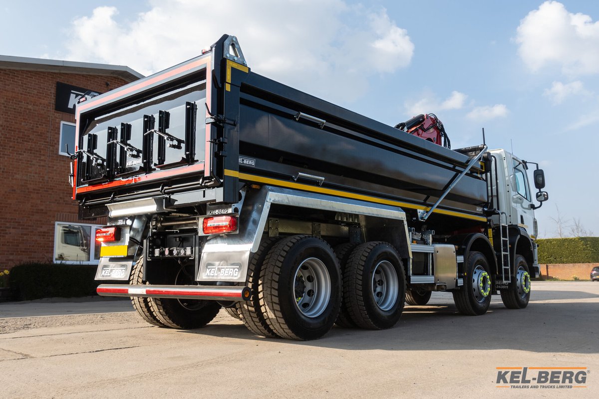 New Approach Contractors Ltd took delivery of their new DAF CF450 8x4 Kel-Berg Grab Loader earlier this week

Thanks to David for working with Kel-Berg. We appreciate your business.

#kelberg #utilities #daf #construction #constructionuk #transport #constructionequipment #trucks
