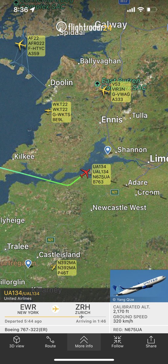 TimWesty's tweet image. UA134 7700 emergency landing at Shannon Airport #Shannon #flightradar24 #united