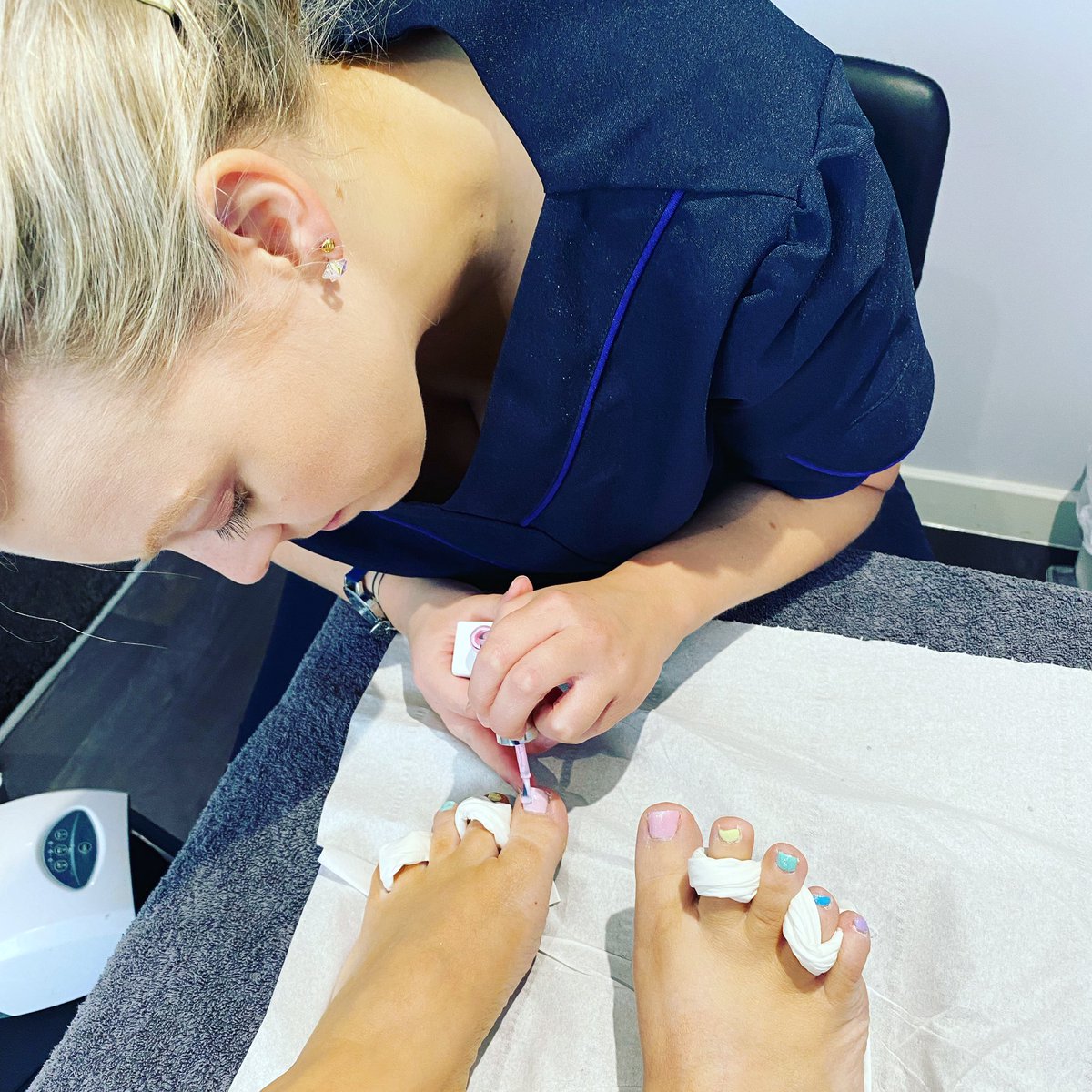 Monday calls for rainbow glitter toes! ✨ 🌈 #gelnails #rainbow #glitter #tiverton #devon #middevon #exevalley #pedicureseason #sunsouttoesout