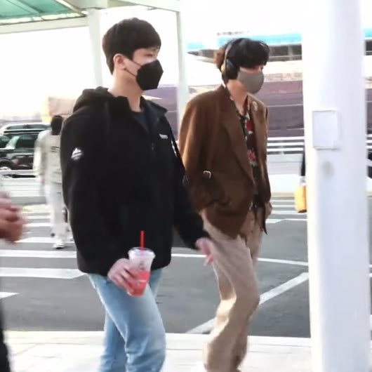 เอ๋ง tweet media