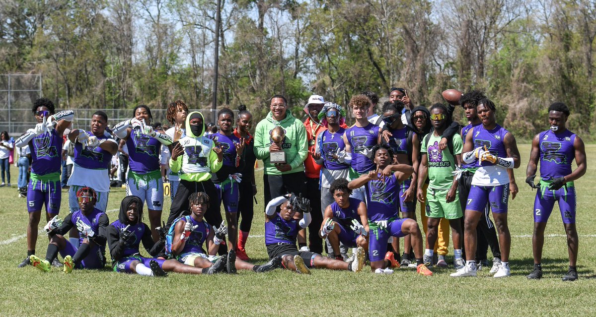 BULLSElite2's tweet photo. 18u Champ @BBElite7v7 y https://t.co/t4ORtkWTpL
