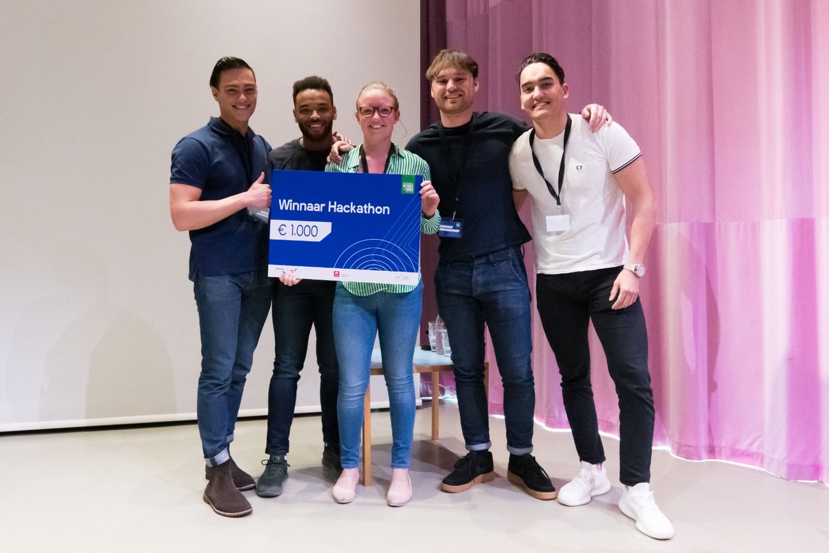 Creating 010 tweet media