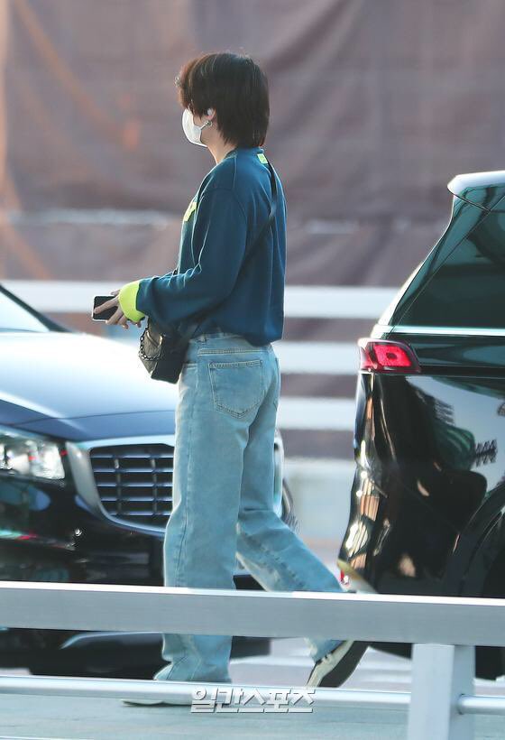 ユンギさん空港写真🐱