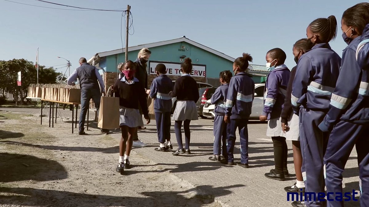 Mimecast's tweet photo. The importance of volunteering and community engagement has never been more important for mission-driven organizations. Our Sr. Director of Employee Experience and Social Impact @reedbundy explains why. 

Read his great article via @TriplePundit here: https://t.co/XQygRgrYZR https://t.co/tqD7jb9Mqs