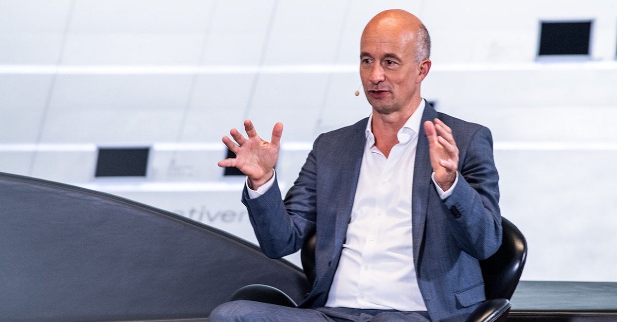 Evonik's tweet photo. “The global challenges we face demand new solutions and fresh ways of thinking”: How #Evonik's #Creavis functions as #pionieer of #sustainable solutions for a better life and against #climatechange? Read the interview with its head Steffen Hasenzahl: https://t.co/11cCd7T9ov https://t.co/Bwu0DS0ip4
