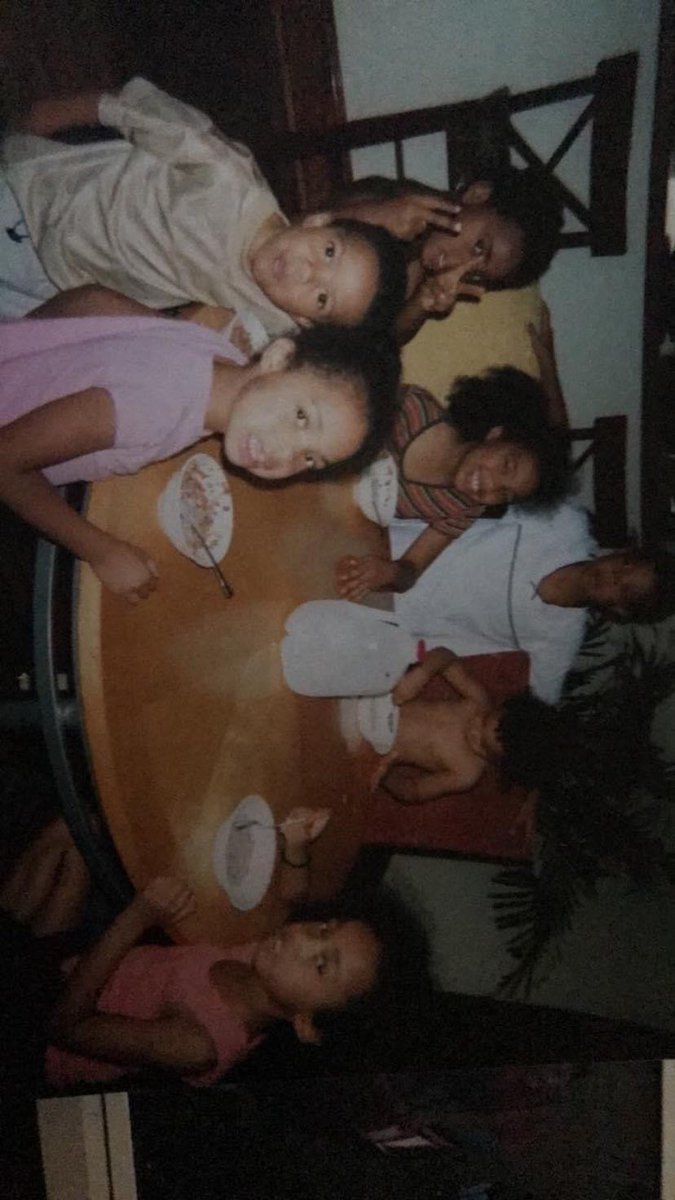 TFBANDO5's tweet image. THE FAMILIA🏴‍☠️
#LLBT🐐