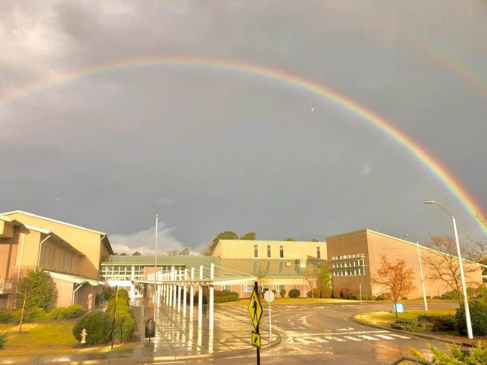 ctavares_20's tweet image. It’s our official first day of track out! Though some may think I am crazy for working @WCPSS #ExtendedLearning, I am actually very grateful to be doing it with some of the BEST! @lakemyra #SchoolsOurKidsDeserve Happy Monday, Friends!! #YOUMatter 💚💙