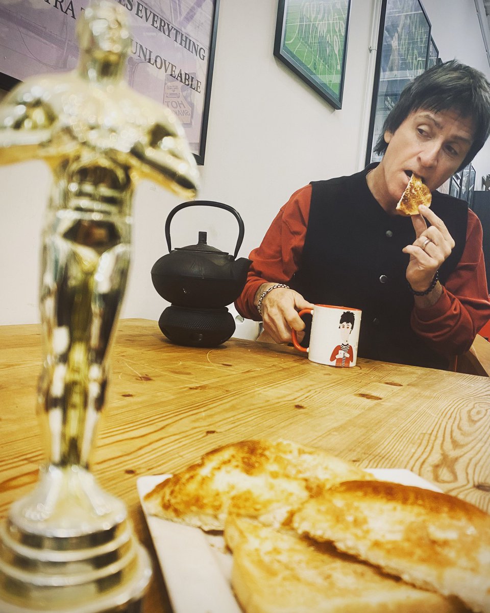 Johnny_Marr's tweet photo. #Oscars #NoTimeToDie https://t.co/kSk0E4Corj