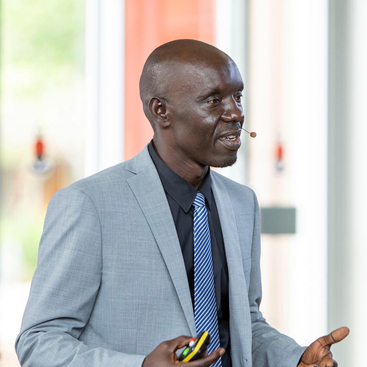 smartaban's tweet photo. The Mastercard Foundation has partnered with UP and other universities to sponsor studies for talented Africans. Through the Emmanuel Taban Foundation, we will partner with such organisations in an effort to realise the potential of Africa’s youth.
#Scholarships #foundation https://t.co/pL6hHUkjoi