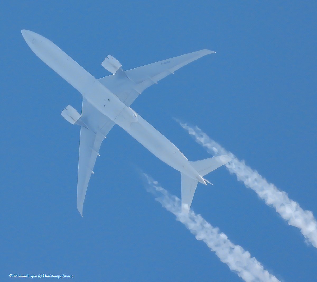 TheSnoopySnoop's tweet image. #AF66 B777-328(ER) ✈️
Air France F-GSQK

32,000ft over Belfast
Routing Paris 🇫🇷- Los Angeles 🇺🇸

#Avgeek #Planespotting #Nikon #P1000 #aviationphotography