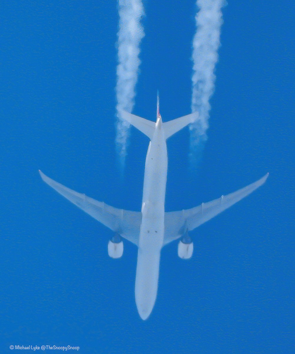 TheSnoopySnoop's tweet image. #AF66 B777-328(ER) ✈️
Air France F-GSQK

32,000ft over Belfast
Routing Paris 🇫🇷- Los Angeles 🇺🇸

#Avgeek #Planespotting #Nikon #P1000 #aviationphotography